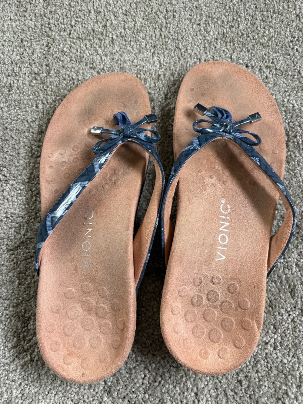 Vionic Women's Navy Bow Thong Sandals